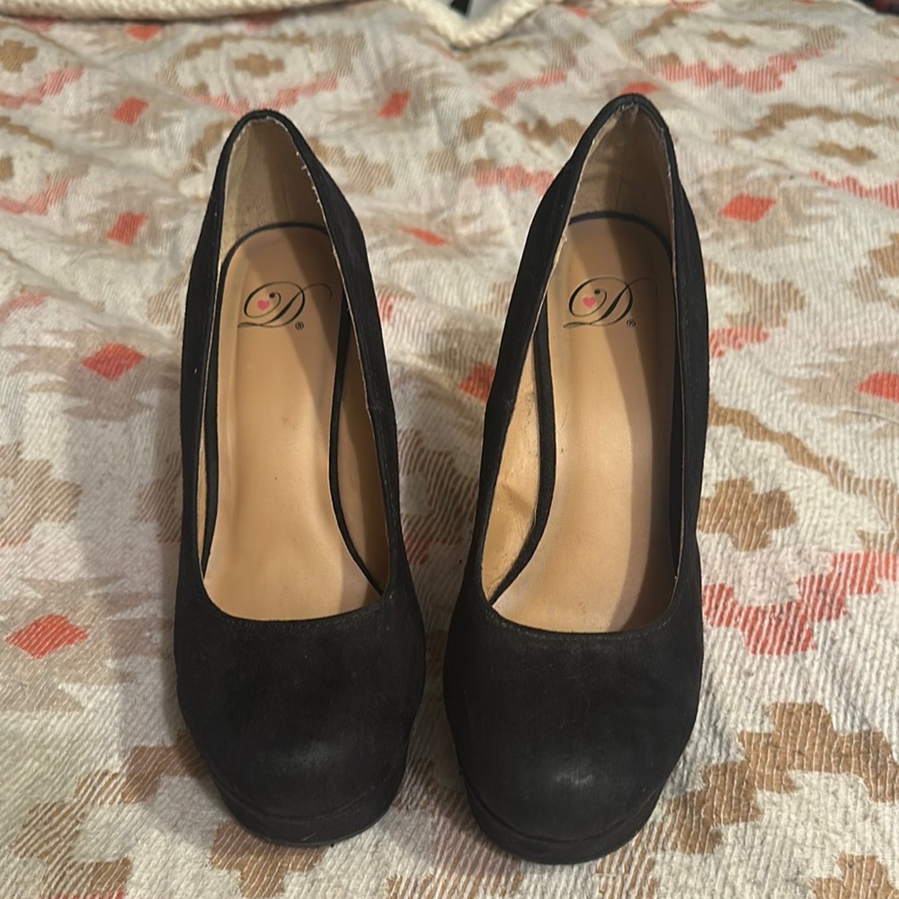 Elegant Black Women's Wedge Pumps